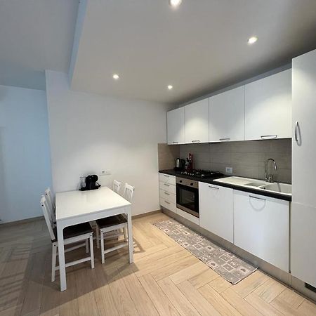 Appartato A 5 Minuti Dal Mare Apartment Imperia Luaran gambar